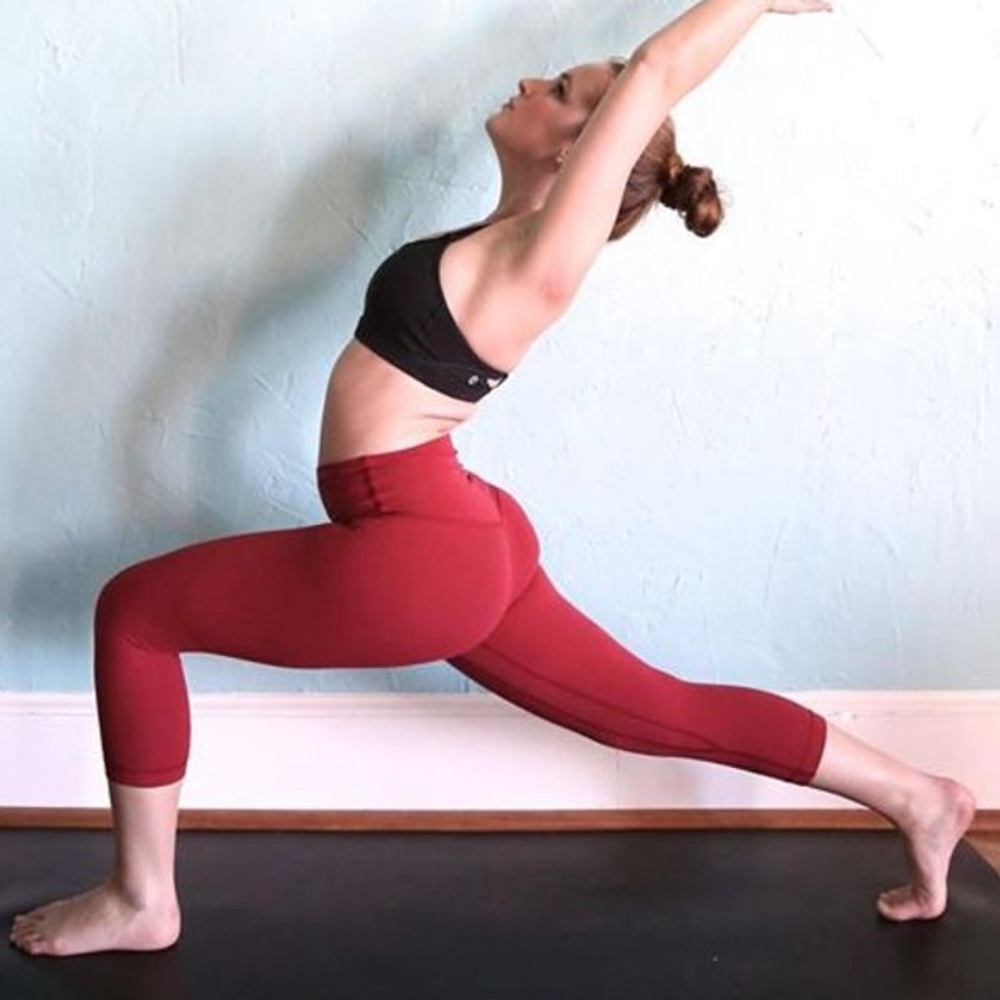 Lululemon Align Crop 23”
Rosewood